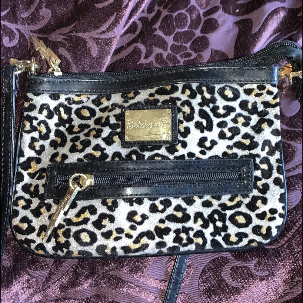 Betsey handbag